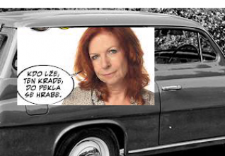 Lenka Procházková jako šelma 