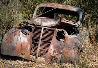 auto hřbitov